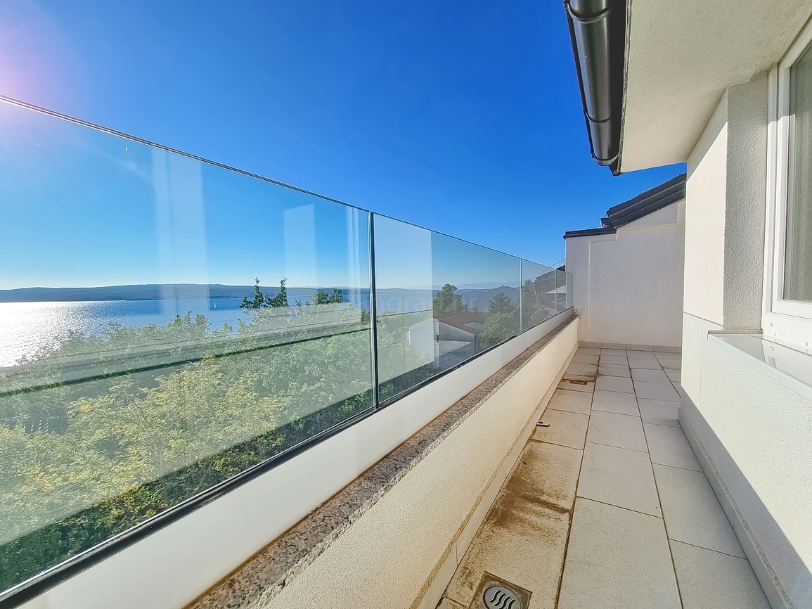 Crikvenica, appartamento con due camere da letto in un nuovo edificio vicino al mare!