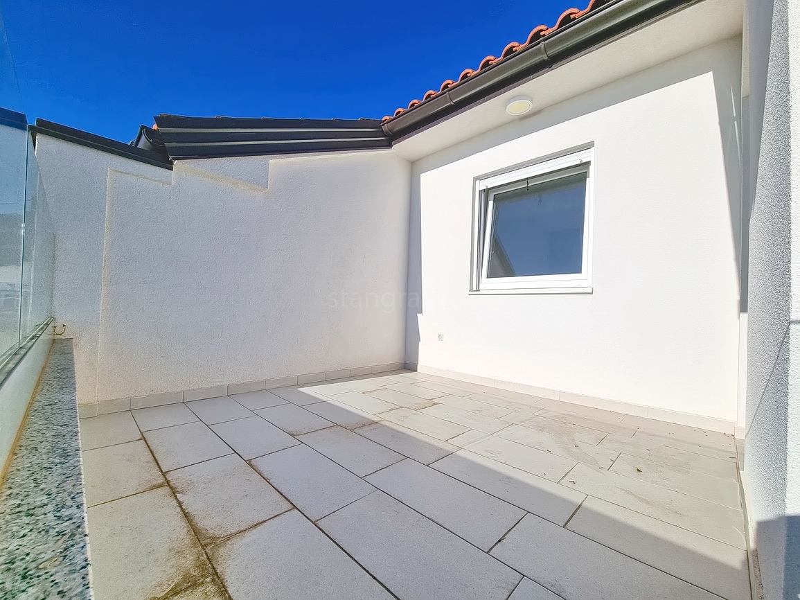 Crikvenica, appartamento con due camere da letto in un nuovo edificio vicino al mare!