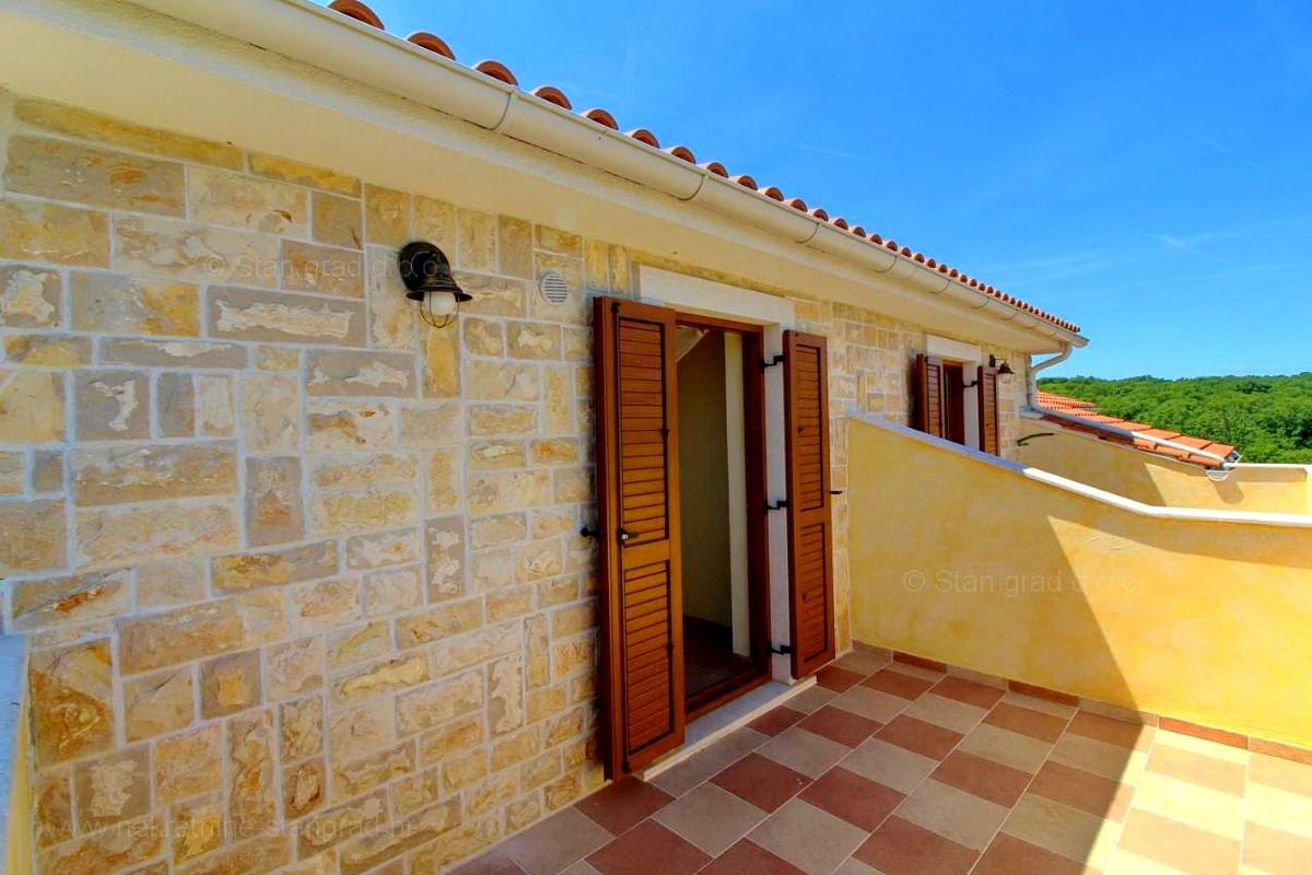 Soline Bay, un'eccezionale villa in pietra mediterranea con piscina e una bellissima vista