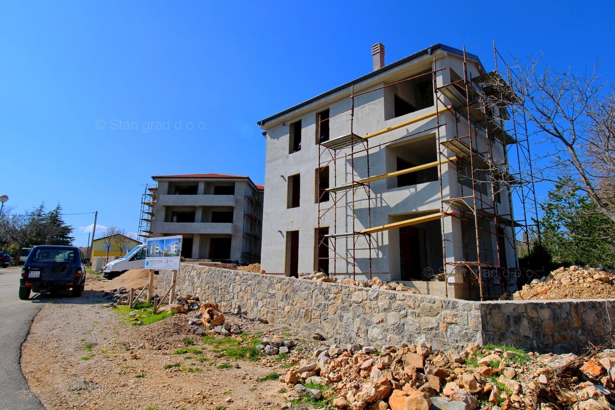 Šilo, nuova costruzione, appartamento al 2° piano con vista mare