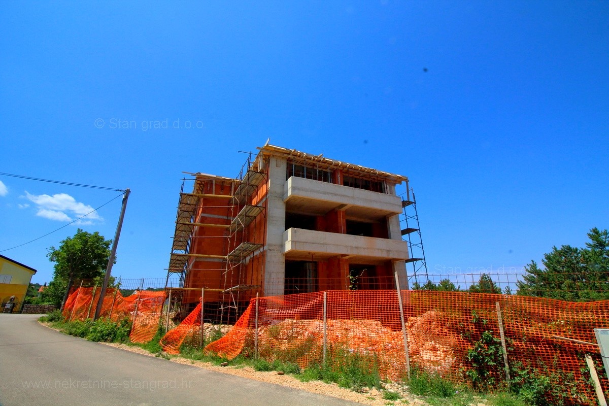 Šilo, nuova costruzione, appartamento al 2° piano con vista mare