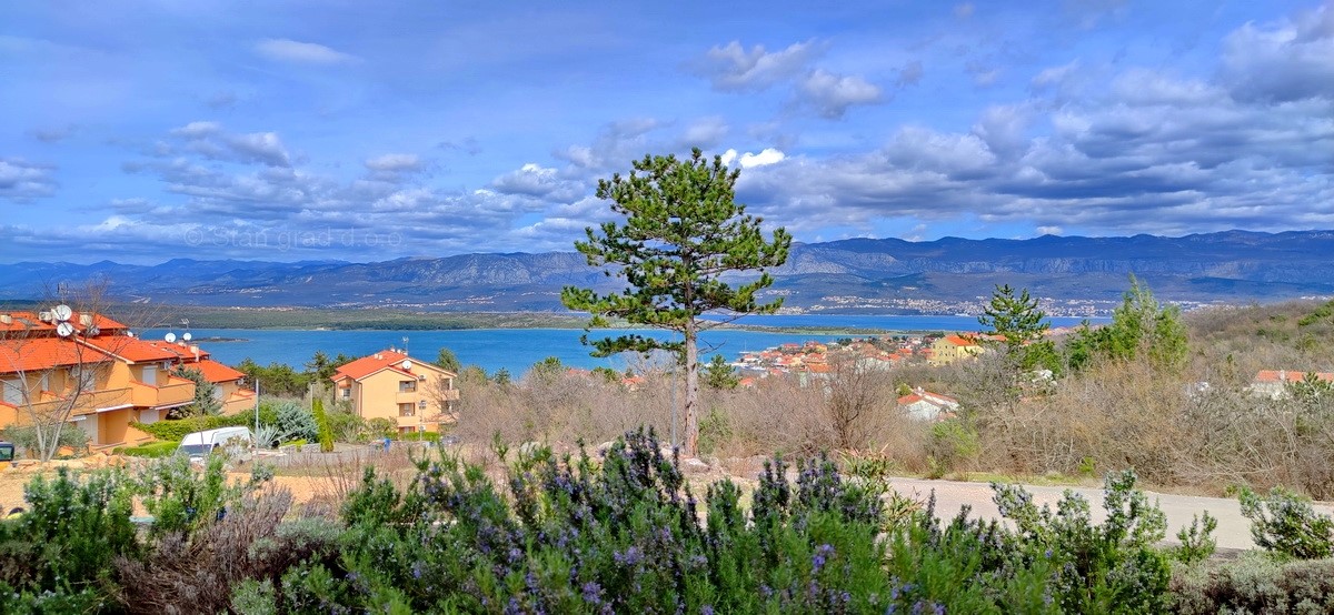 Uvala Soline, appartamento arredato al piano terra con vista mare!