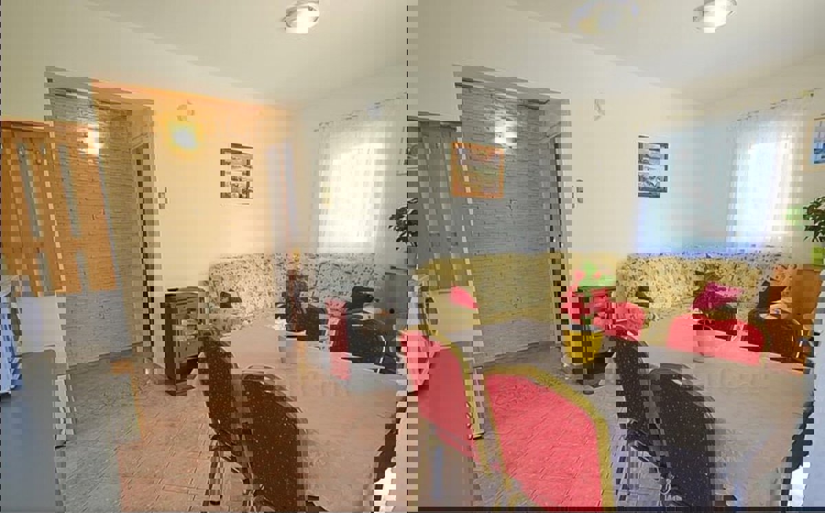 Isola di Krk, casa indipendente con piscina