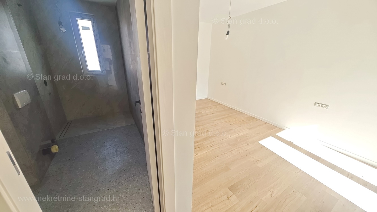 Zona di Krk, appartamento al piano terra con piscina e giardino in comune!