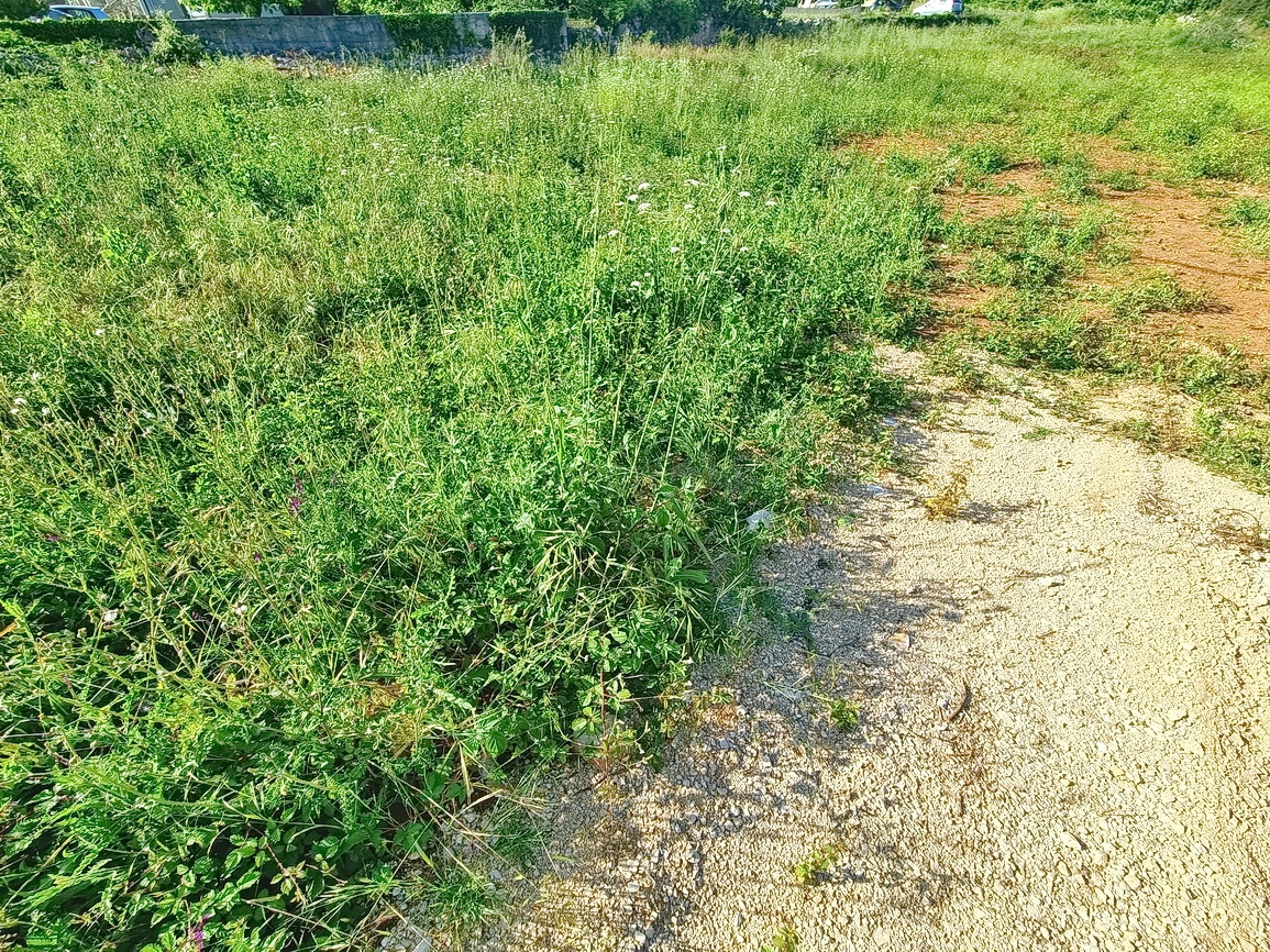 Zona di Krk, terreno edificabile idoneo in zona urbanizzata!