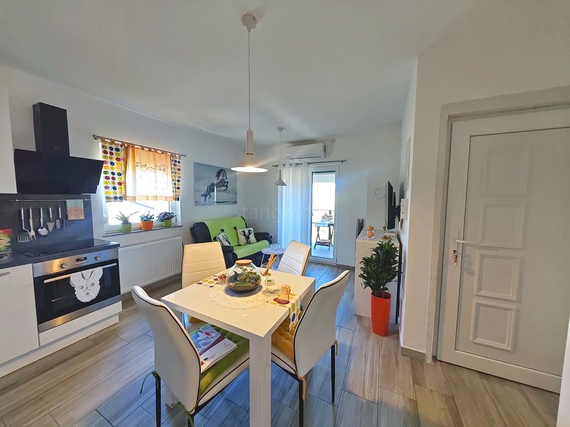 Soline Bay, appartamento arredato al 2° piano in posizione tranquilla!