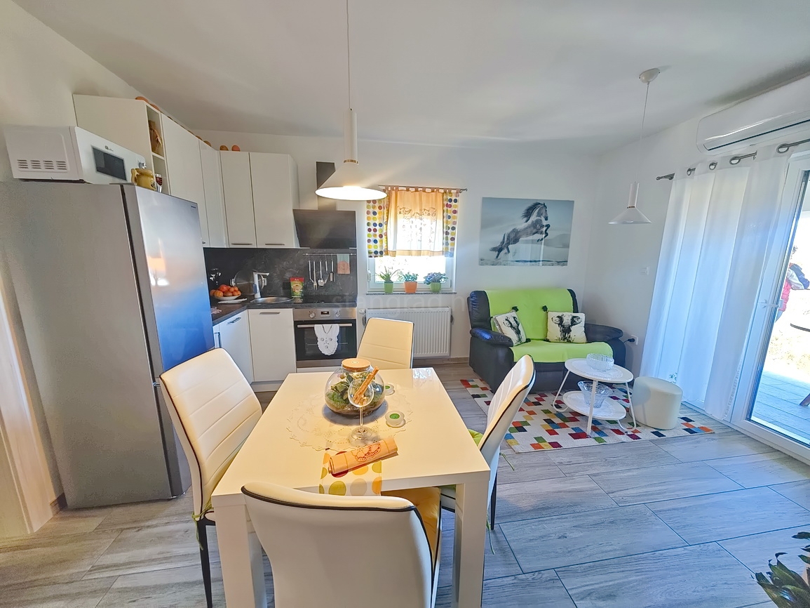 Soline Bay, appartamento arredato al 2° piano in posizione tranquilla!