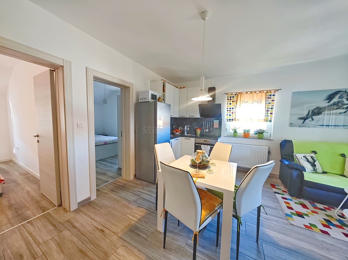 Soline Bay, appartamento arredato al 2° piano in posizione tranquilla!