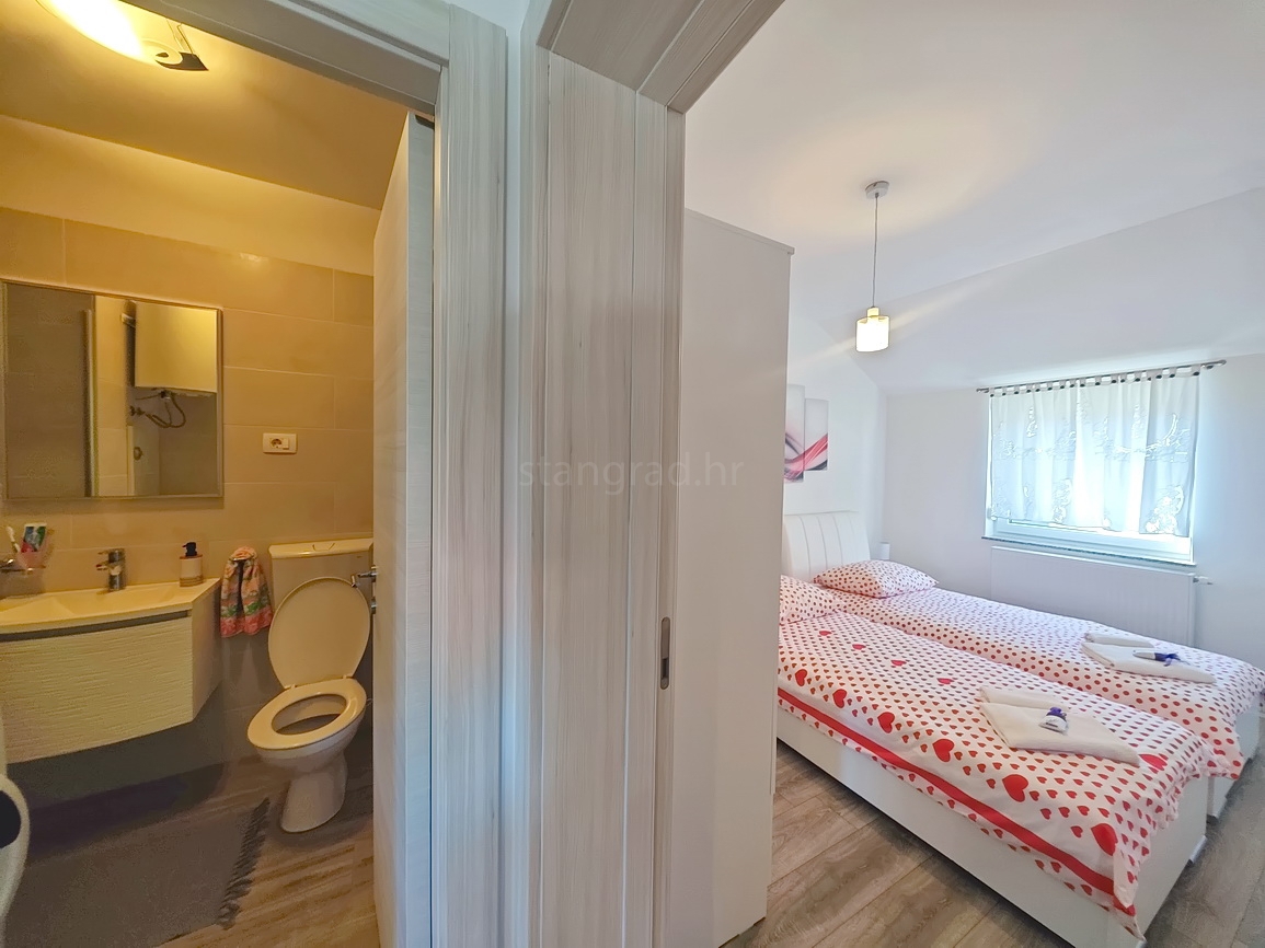 Soline Bay, appartamento arredato al 2° piano in posizione tranquilla!