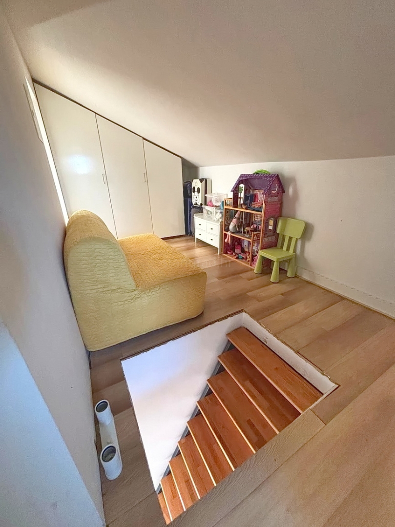 Krk, appartamento duplex con tre camere da letto e vista mare!