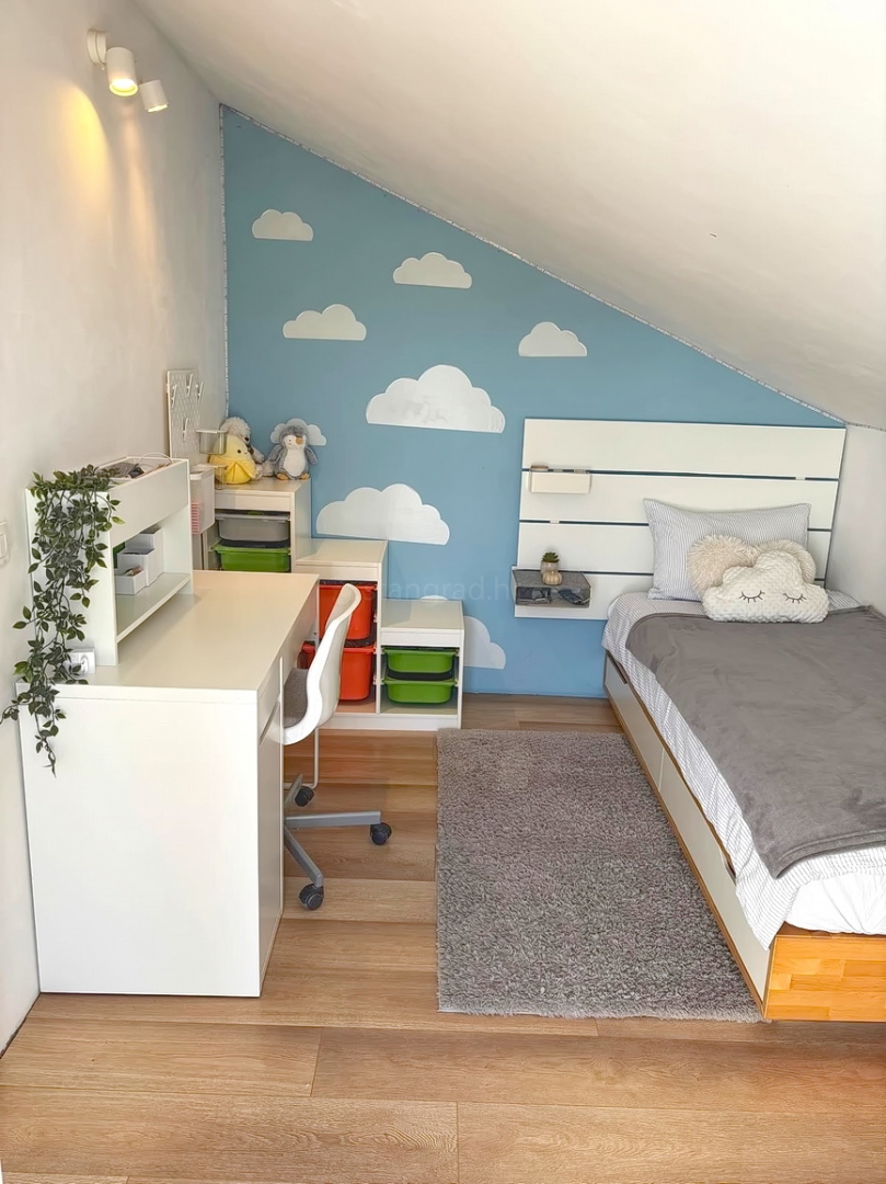 Krk, appartamento duplex con tre camere da letto e vista mare!