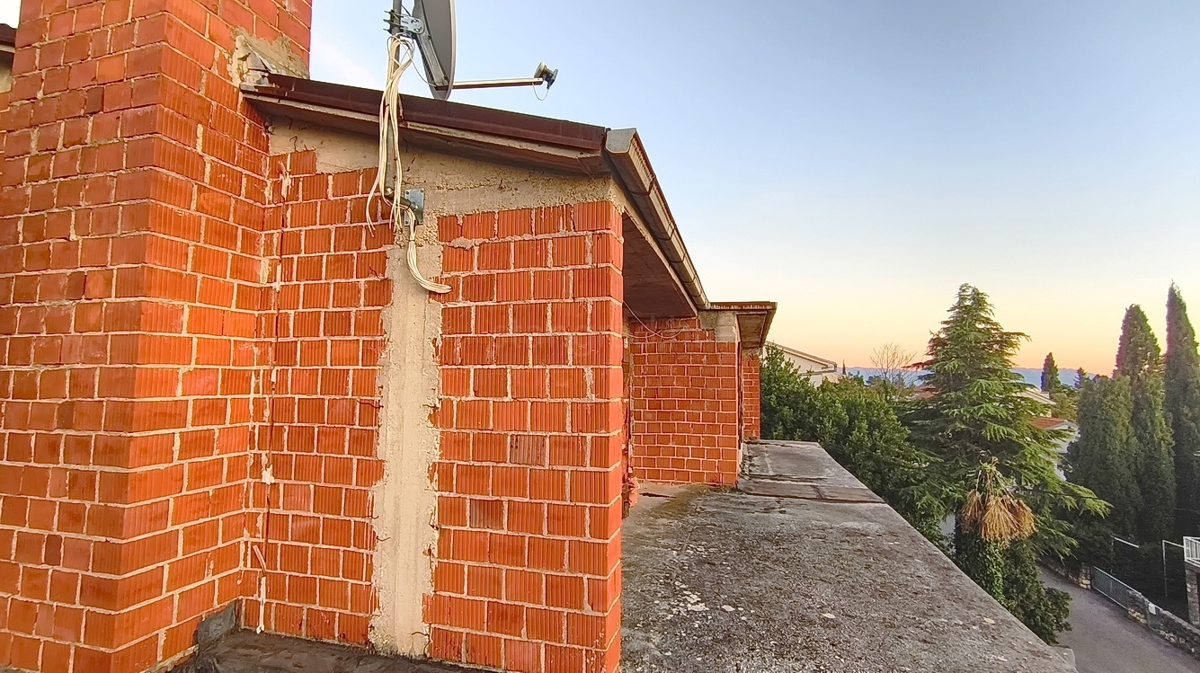 Crikvenica, appartamento al 1° piano in fase di costruzione, vicino al mare!