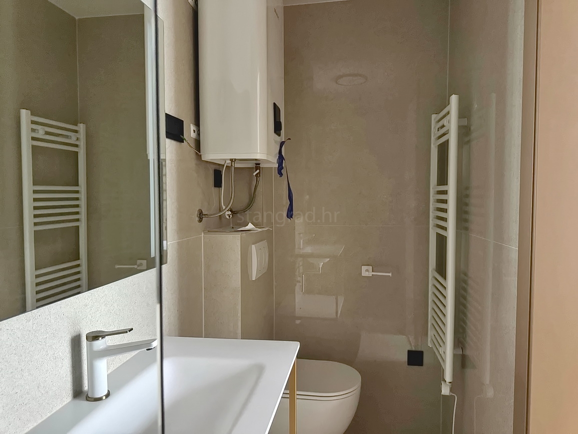 Crikvenica, appartamento con una camera da letto in un edificio dal design moderno!