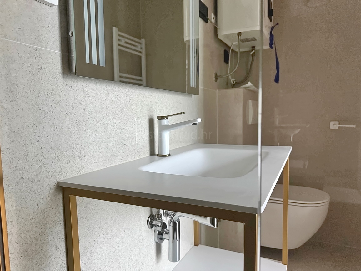 Crikvenica, appartamento con una camera da letto in un edificio dal design moderno!