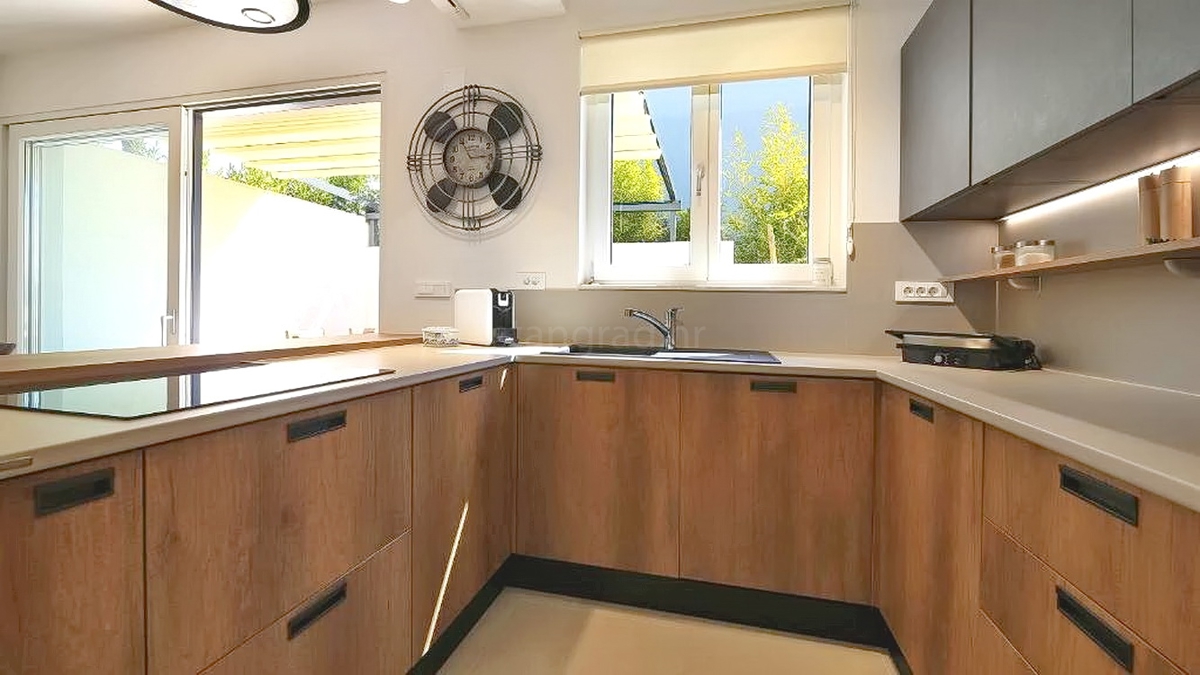 Malinska, lussuosa casa con piscina e vista mare!