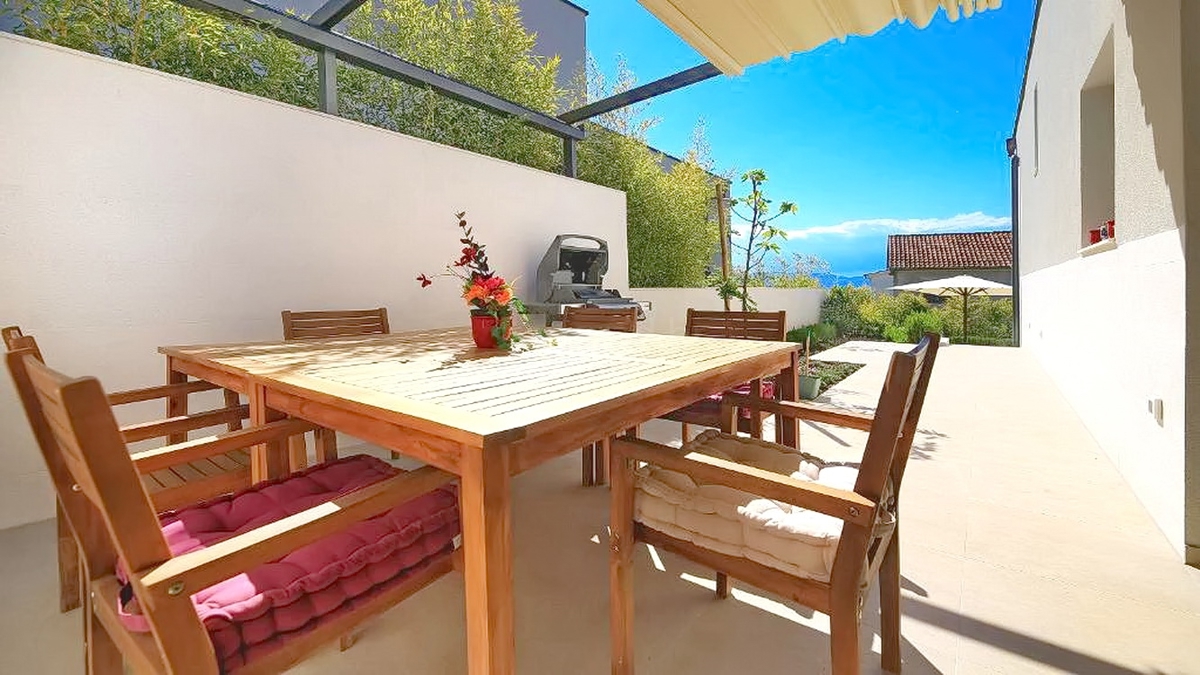 Malinska, lussuosa casa con piscina e vista mare!