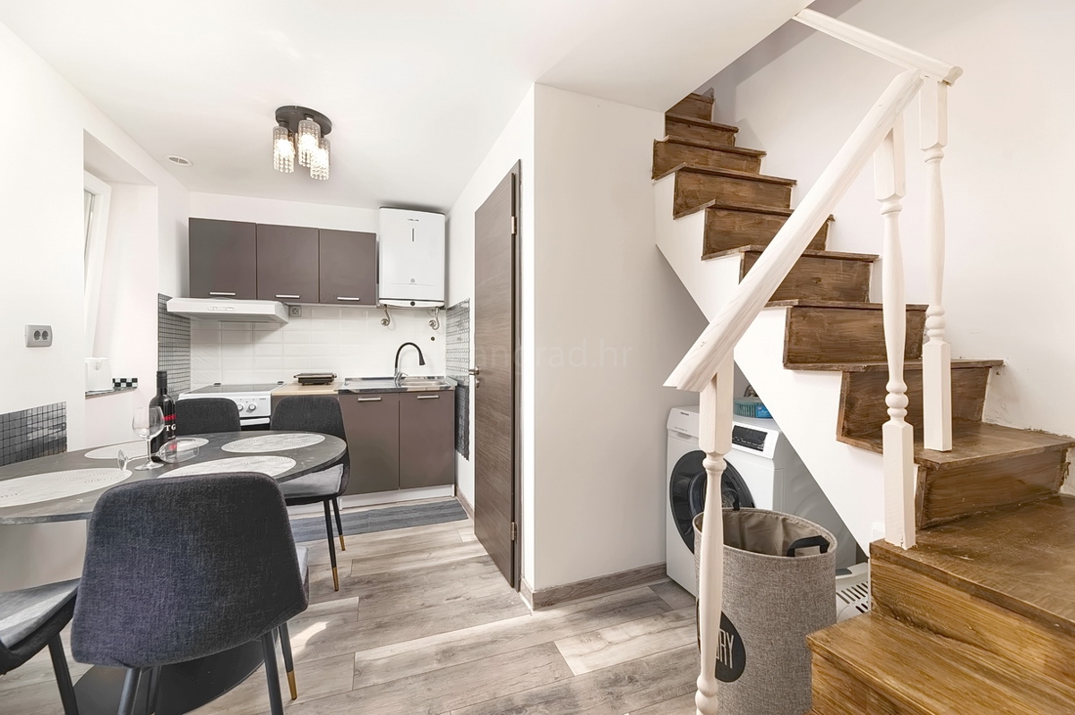 Punat, casa in pietra con due monolocali vicino al mare!