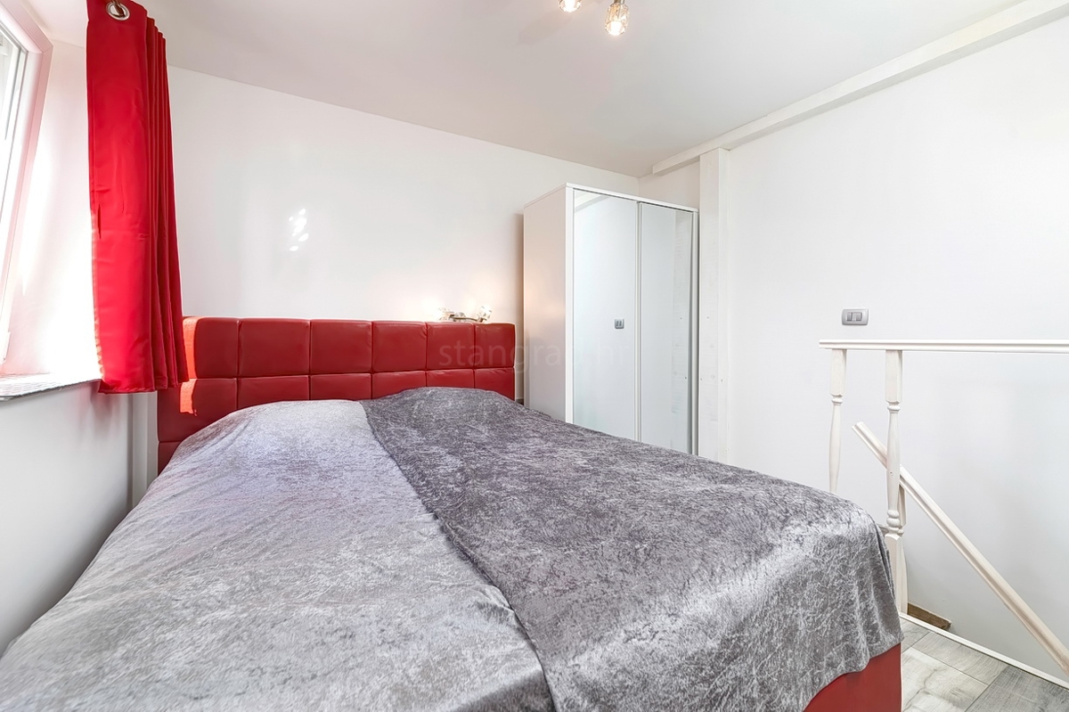 Punat, casa in pietra con due monolocali vicino al mare!