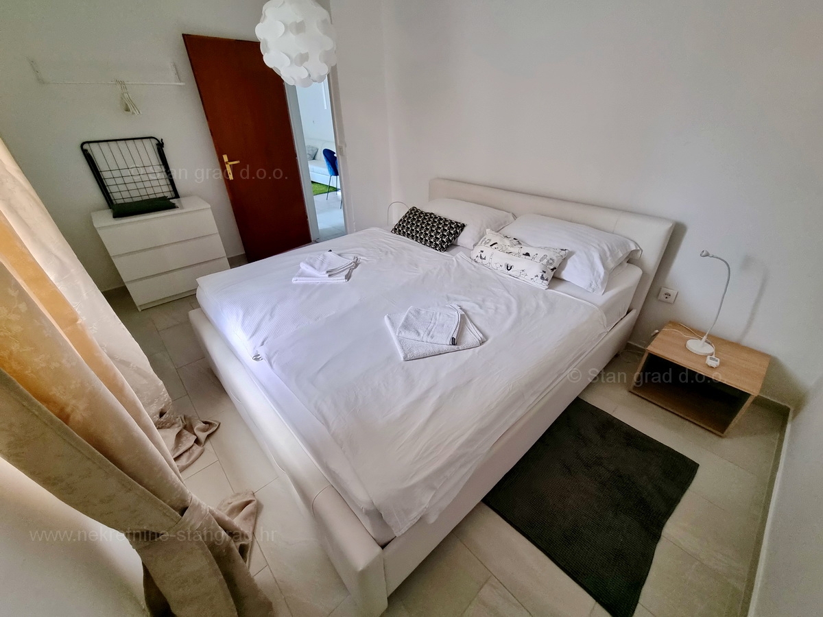 Malinska, vendita di un condominio con due piscine e vista mare!