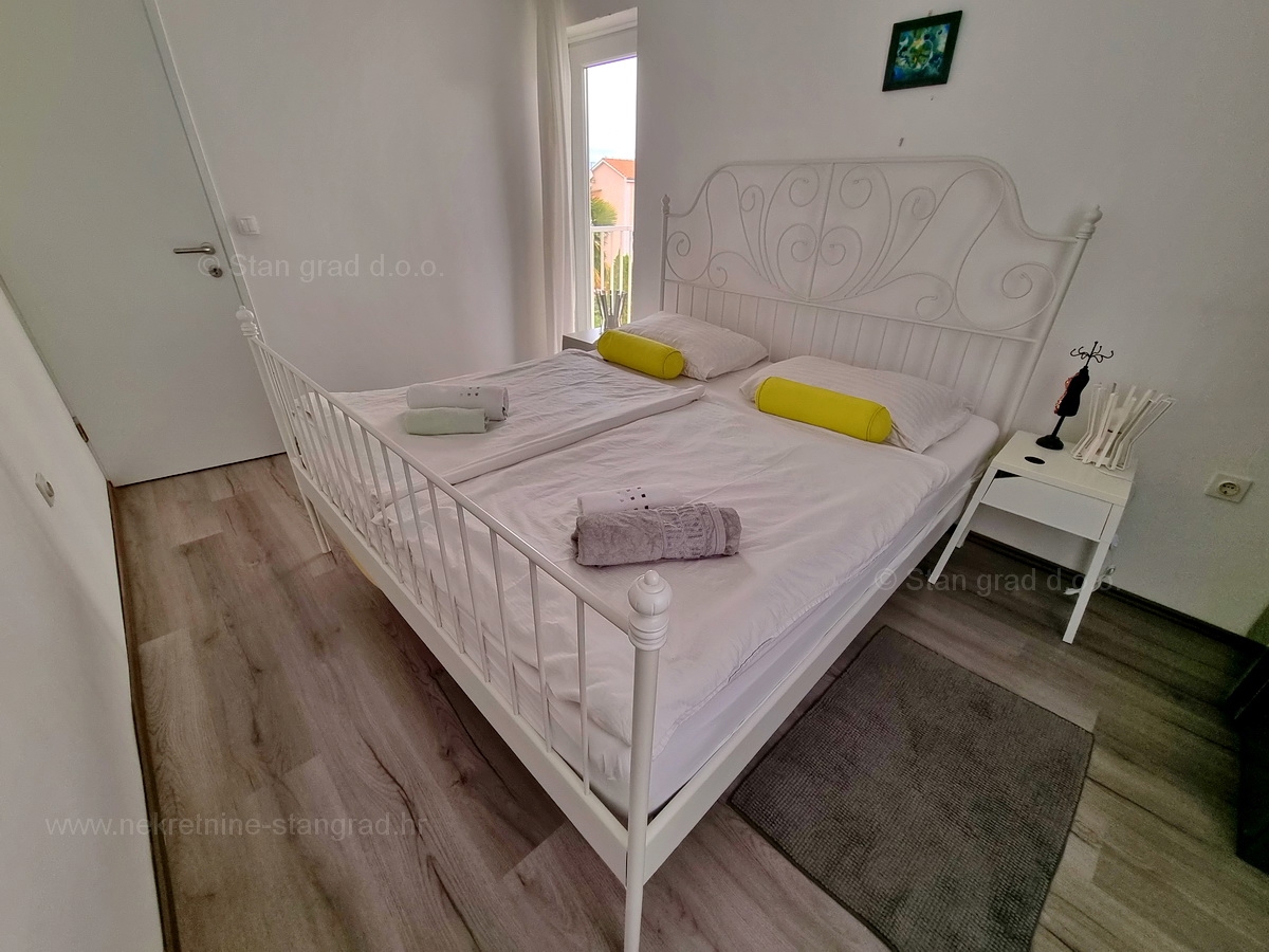 Malinska, vendita di un condominio con due piscine e vista mare!