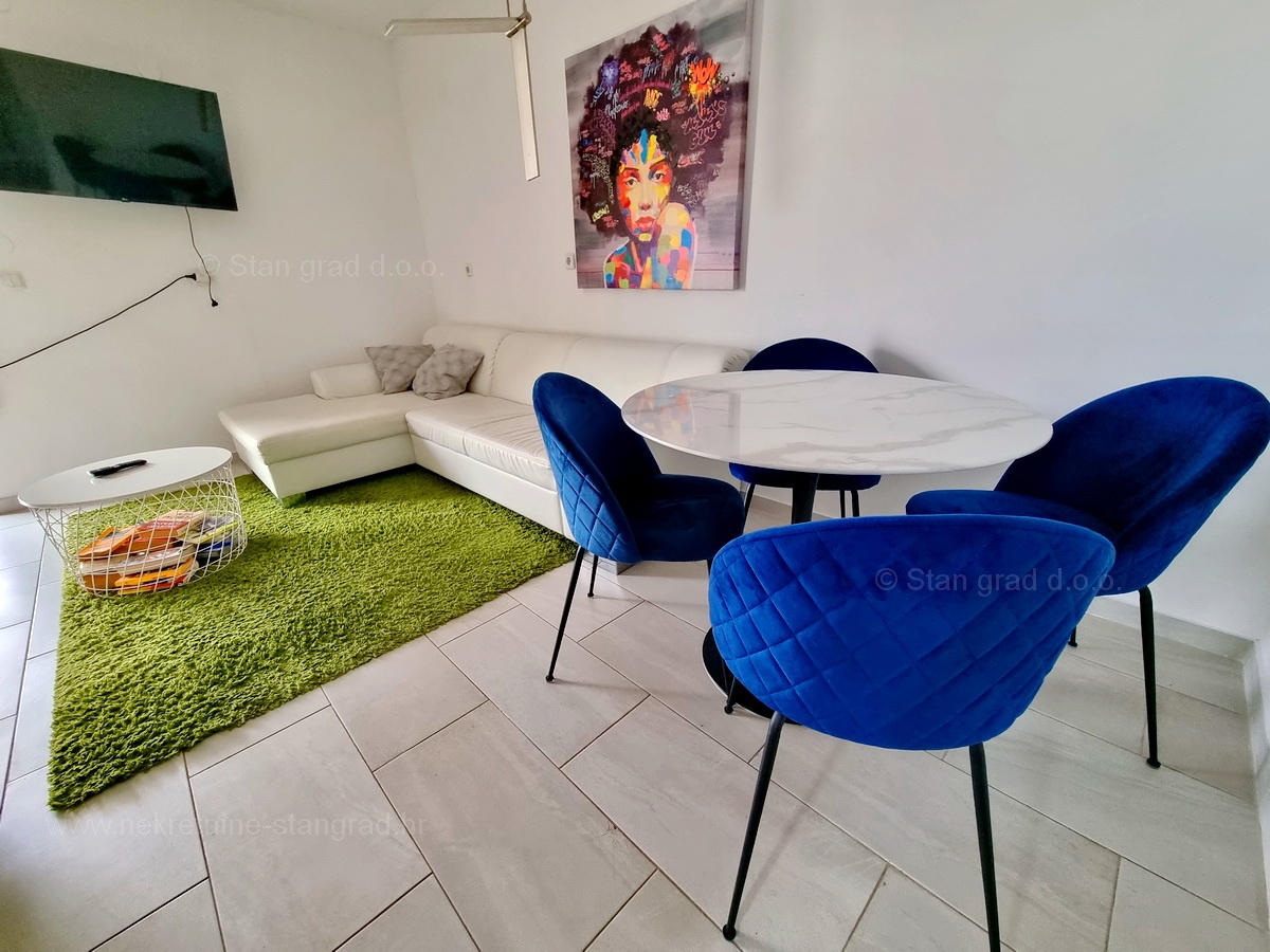 Malinska, vendita di un condominio con due piscine e vista mare!