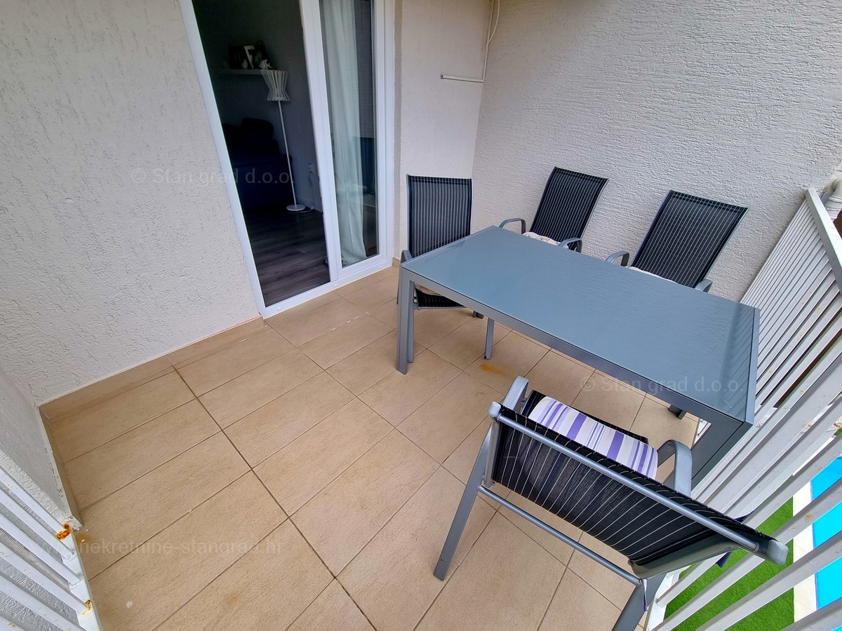 Malinska, vendita di un condominio con due piscine e vista mare!