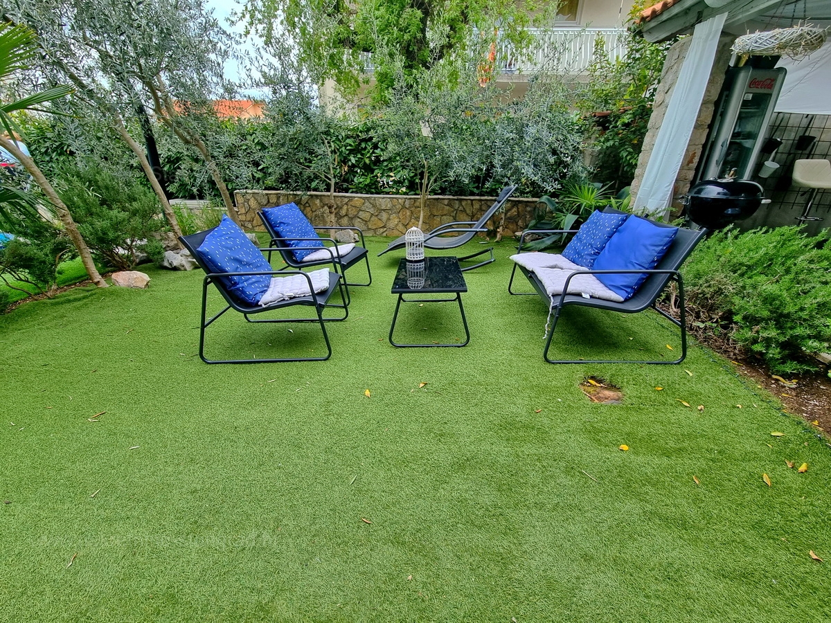 Malinska, vendita di un condominio con due piscine e vista mare!