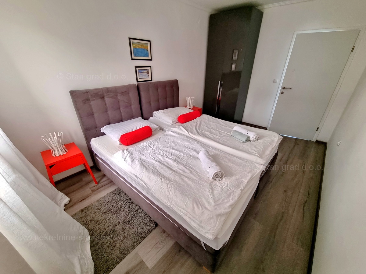 Malinska, vendita di un condominio con due piscine e vista mare!