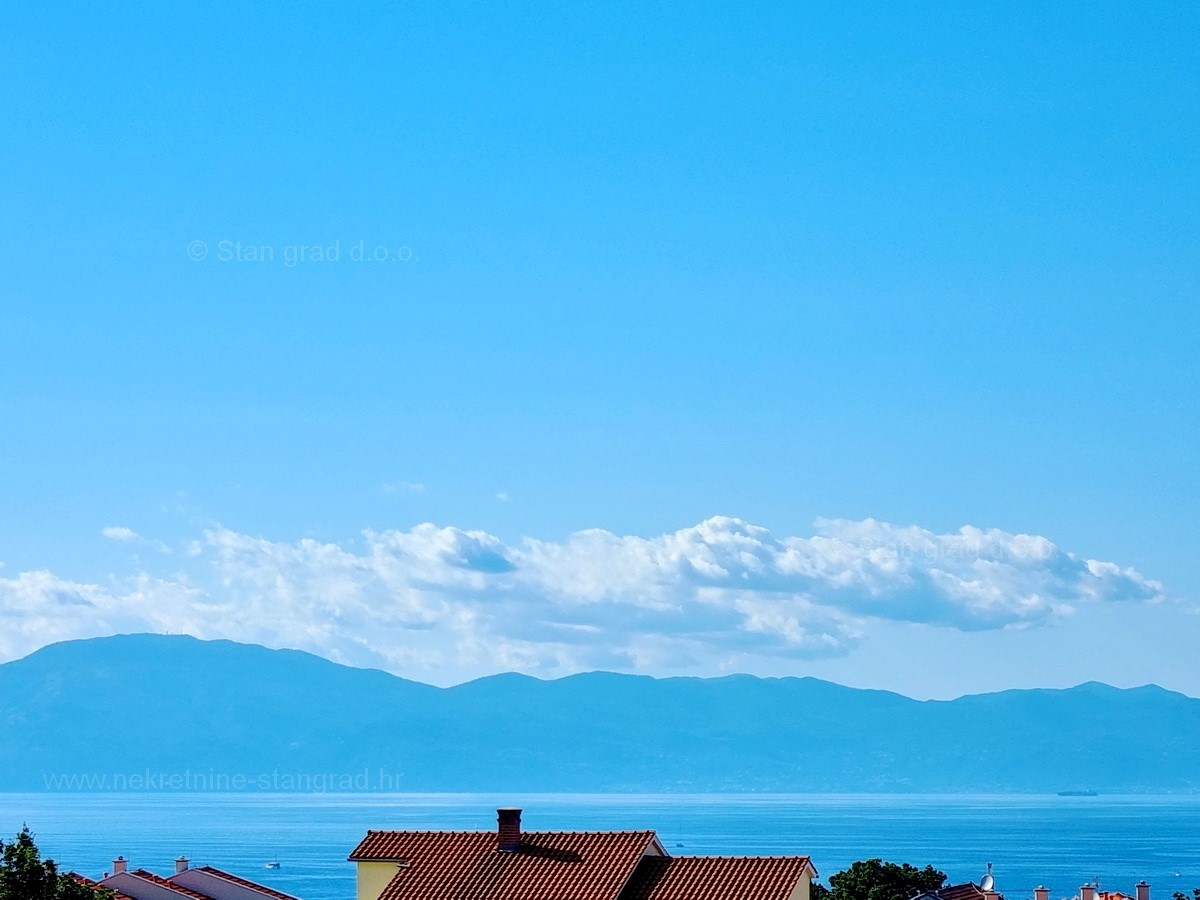 Malinska, vendita, appartamenti moderni con piscina e vista mare!