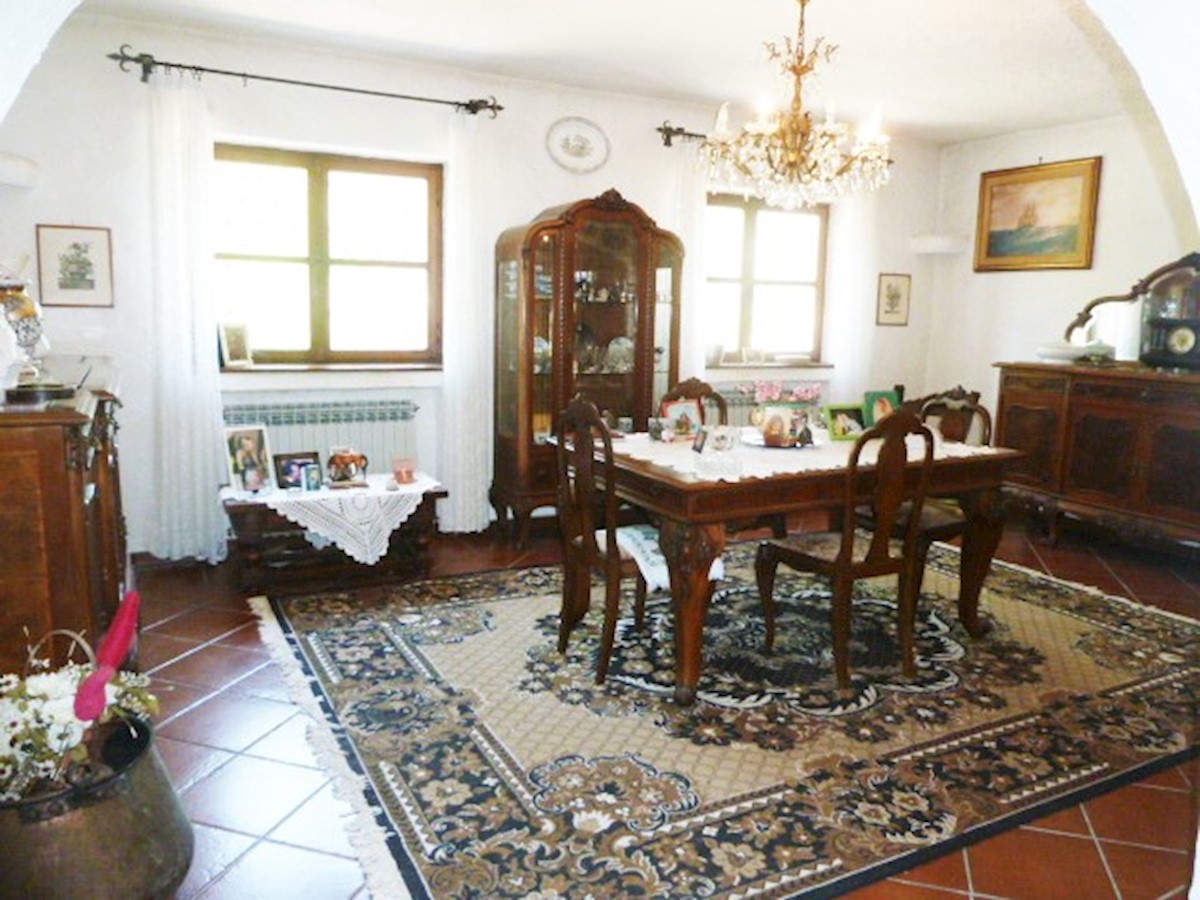 Casa rustica vicino a Pola