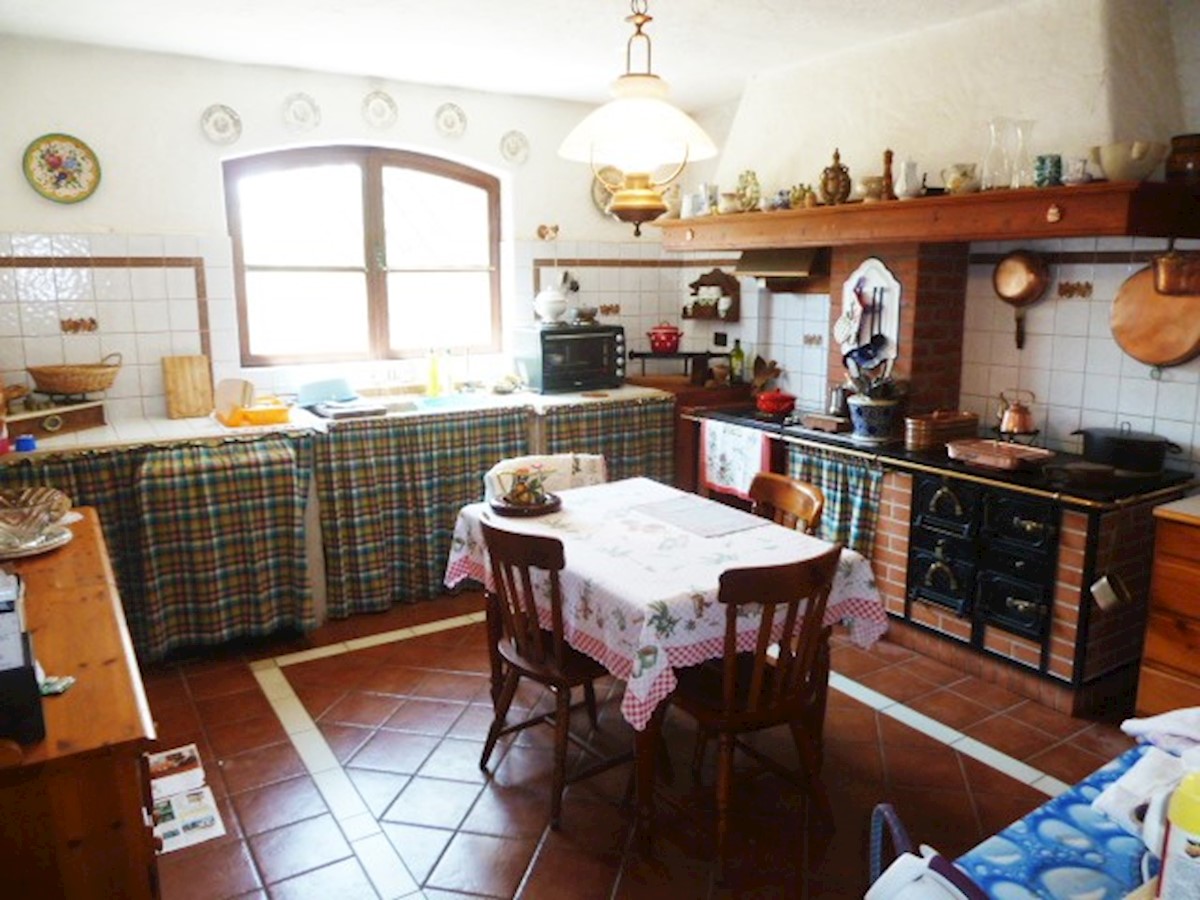 Casa rustica vicino a Pola