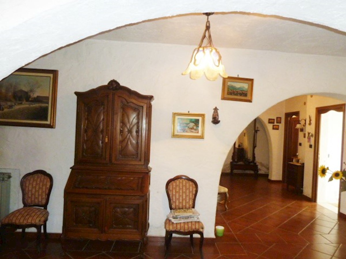 Casa rustica vicino a Pola