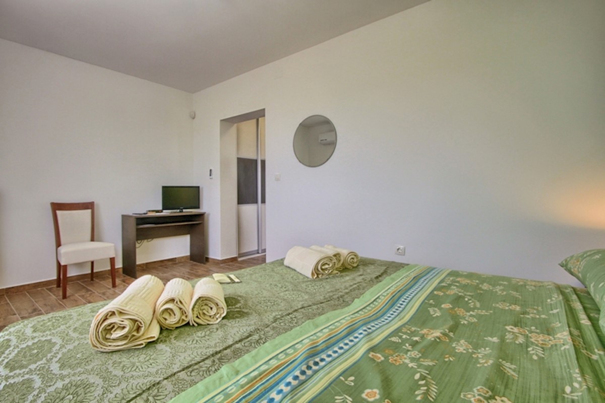 Vicino a Svetvinčent, lussuosa villa su un grande terreno!