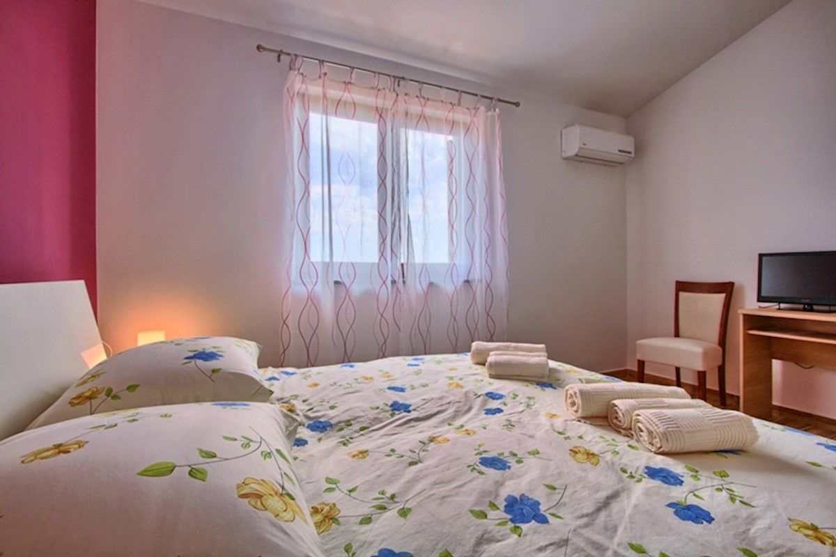 Vicino a Svetvinčent, lussuosa villa su un grande terreno!