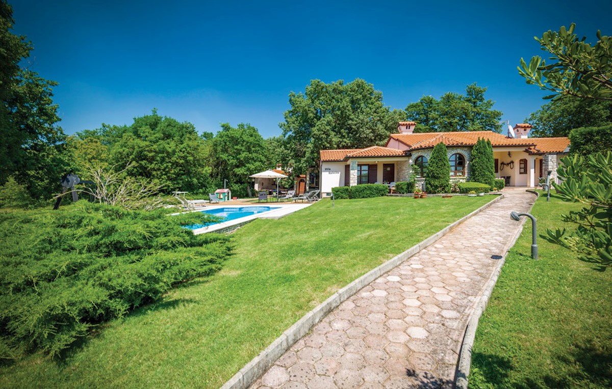 Villa vicino a Marčana, 300m2