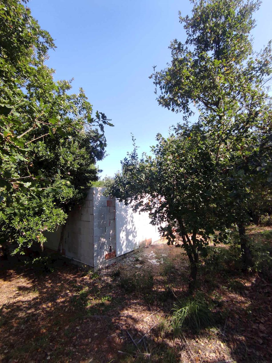 Casolare in costruzione - Šišan