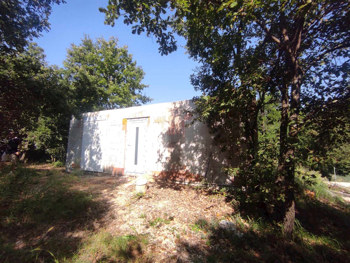 Casolare in costruzione - Šišan