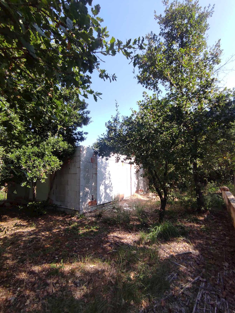 Casolare in costruzione - Šišan