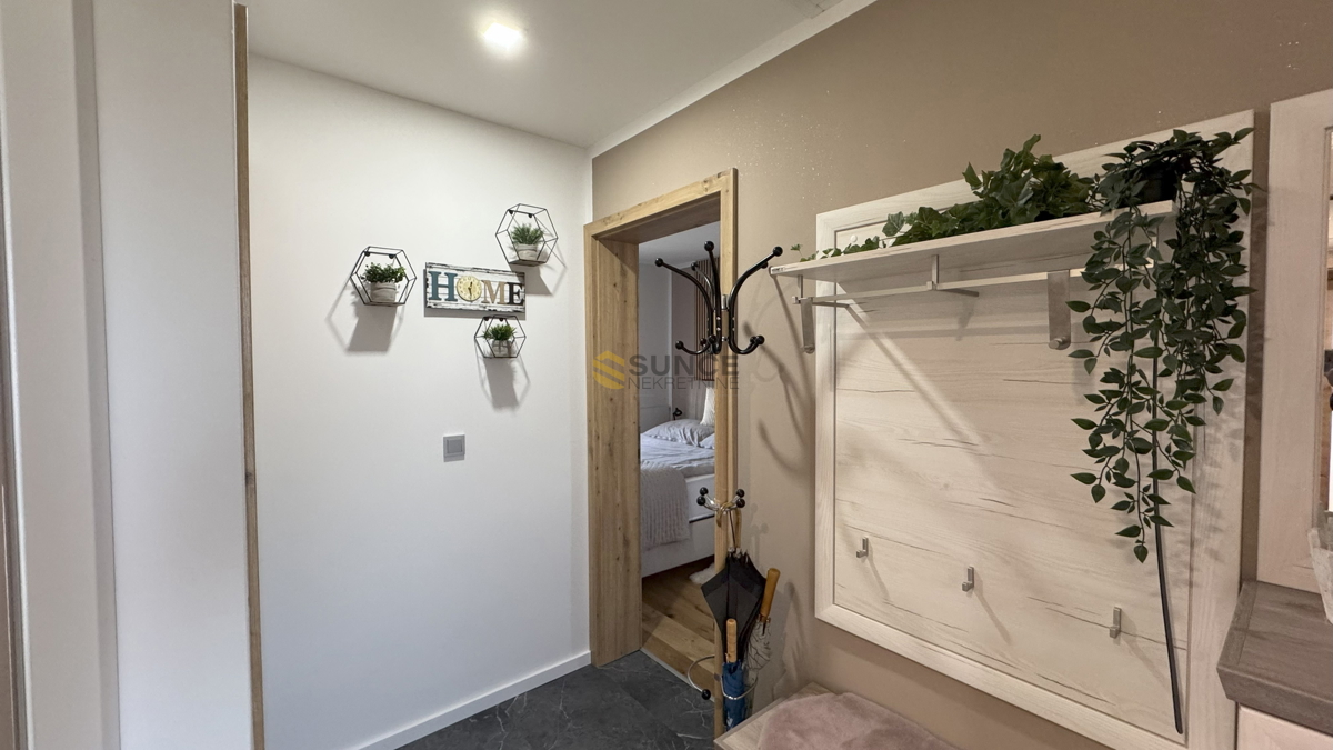 Città di Krk, casa indipendente con due appartamenti separati e vista mare!