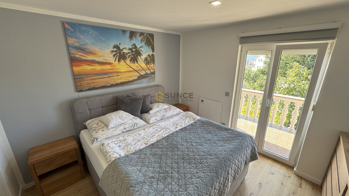 Città di Krk, casa indipendente con due appartamenti separati e vista mare!