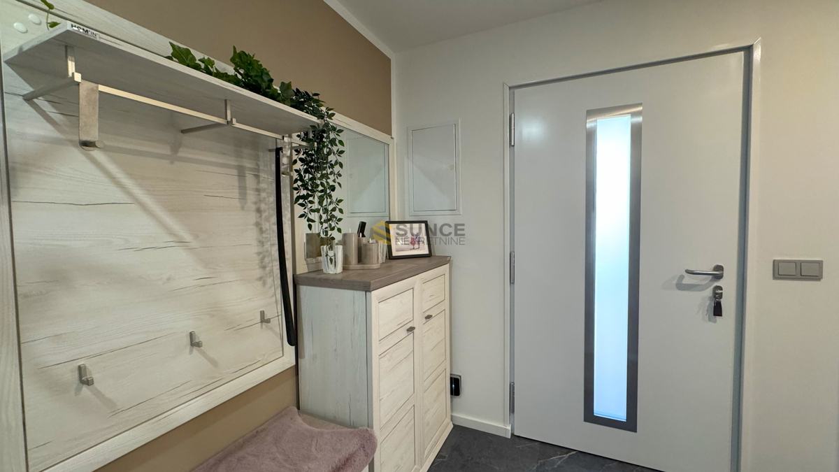 Città di Krk, casa indipendente con due appartamenti separati e vista mare!