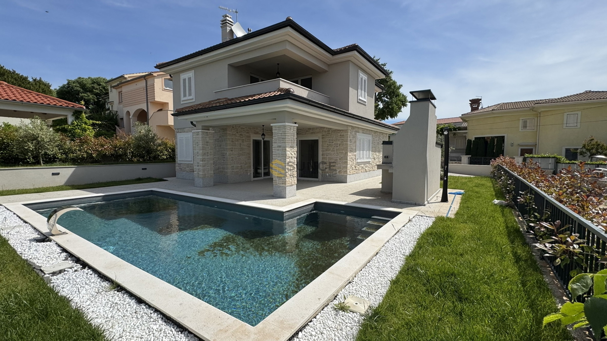 Isola di KRK, dintorni di Vrbnik, splendida nuova villa con piscina riscaldata e giardino curato!