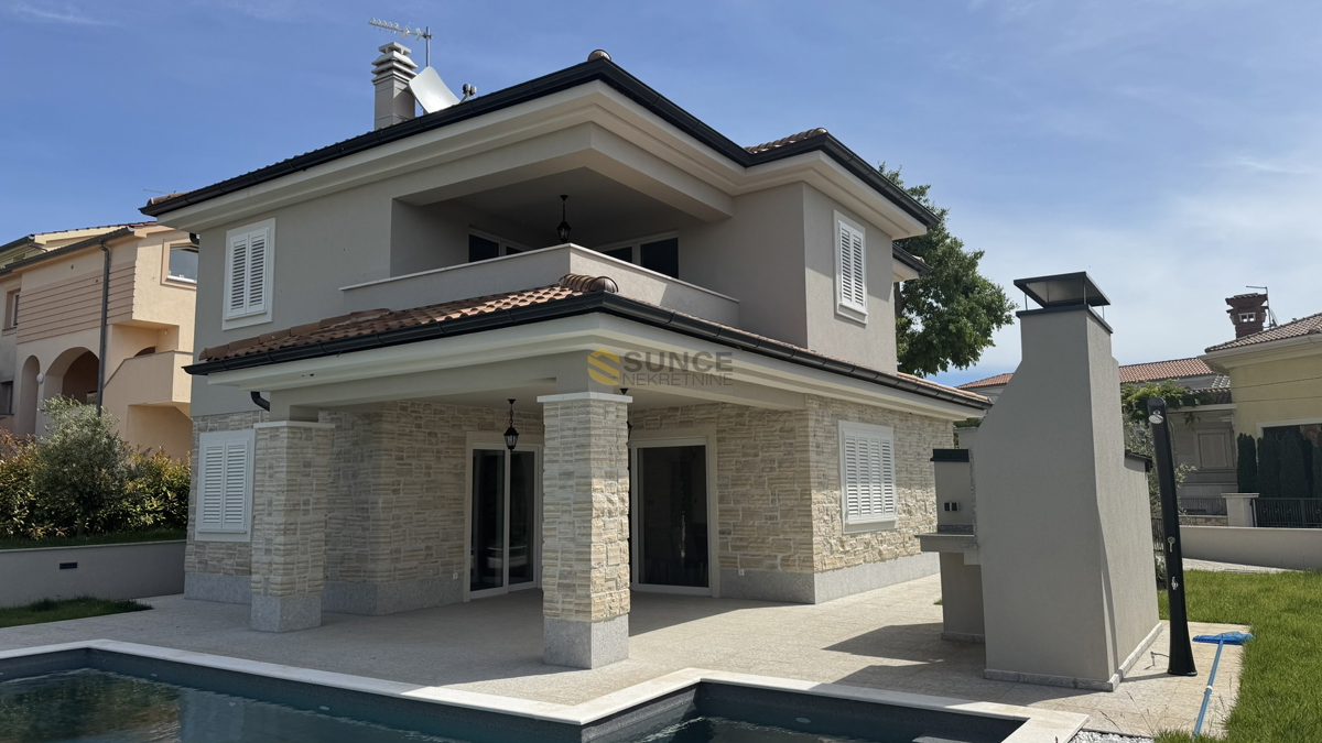Isola di KRK, dintorni di Vrbnik, splendida nuova villa con piscina riscaldata e giardino curato!