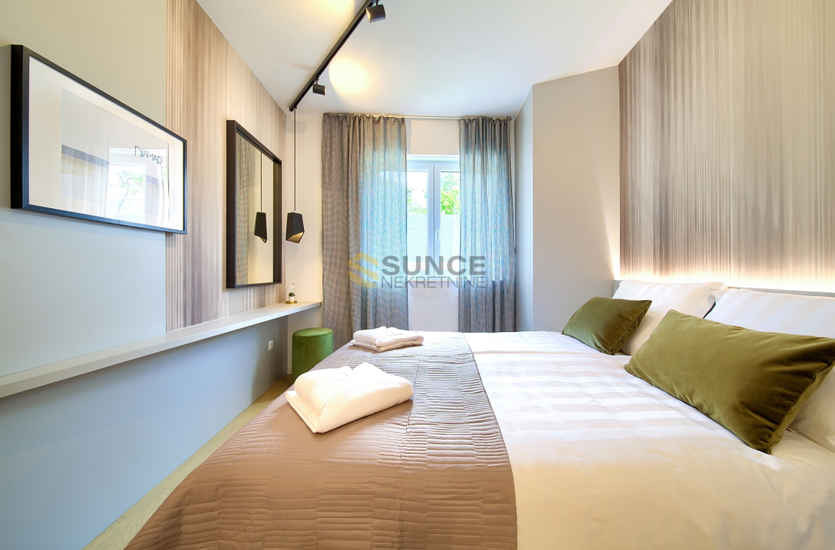 Città di Krk, appartamento arredato al piano terra di 73 m2!