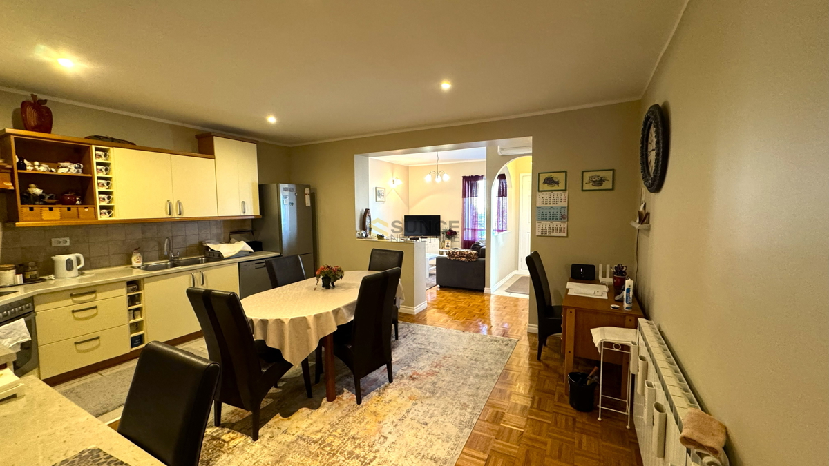 Malinska – Villetta bifamiliare 300 m², 600 m dal mare