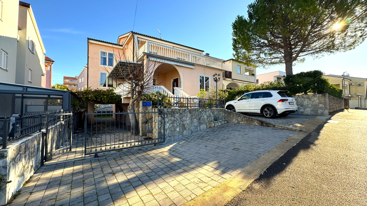 Malinska – Villetta bifamiliare 300 m², 600 m dal mare