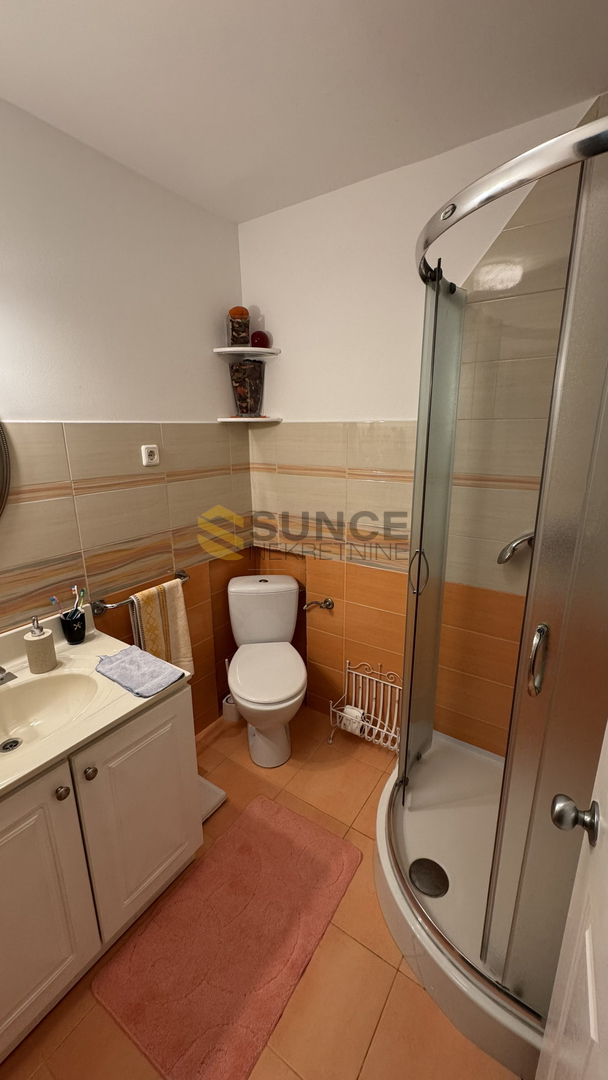 Malinska – Villetta bifamiliare 300 m², 600 m dal mare