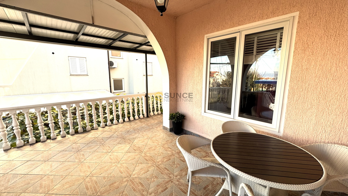 Malinska – Villetta bifamiliare 300 m², 600 m dal mare