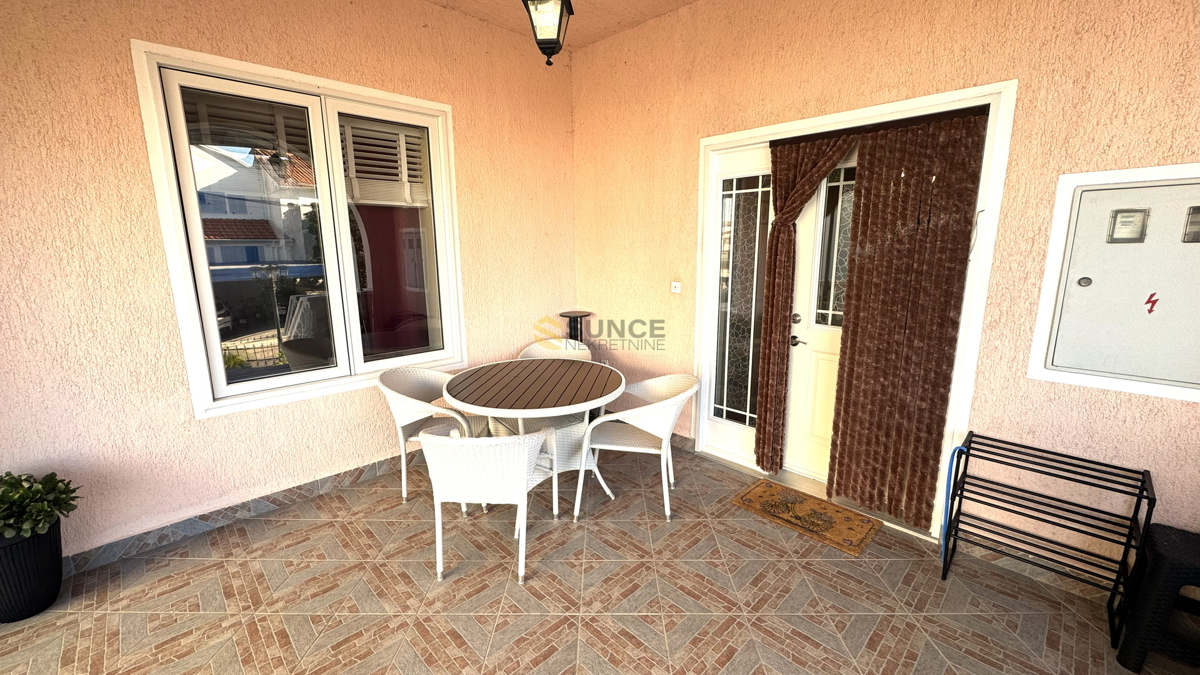 Malinska – Villetta bifamiliare 300 m², 600 m dal mare