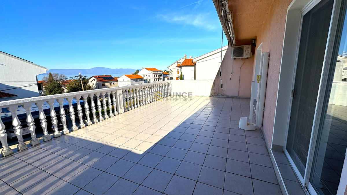 Malinska – Villetta bifamiliare 300 m², 600 m dal mare